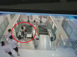 Video Wanita Maut Ditelan Eskalator di China